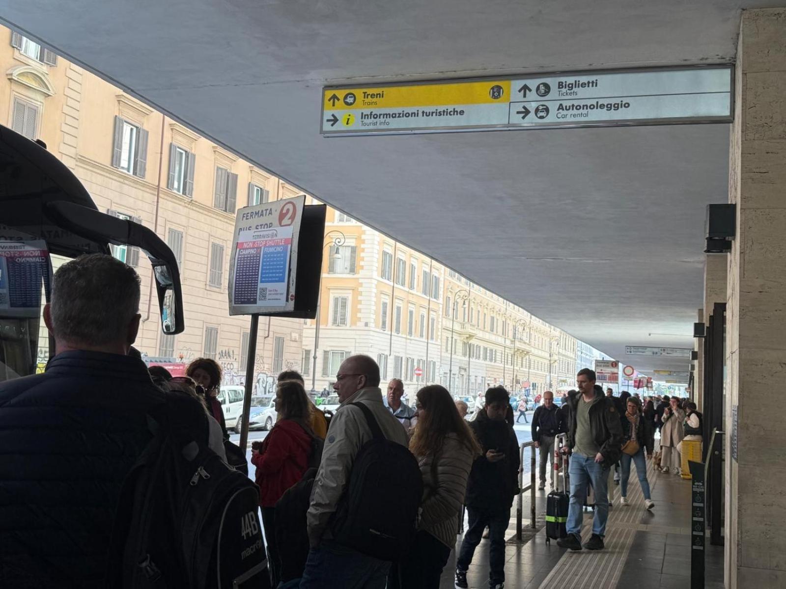 Апартаменти Sweety Rome Termini Екстер'єр фото